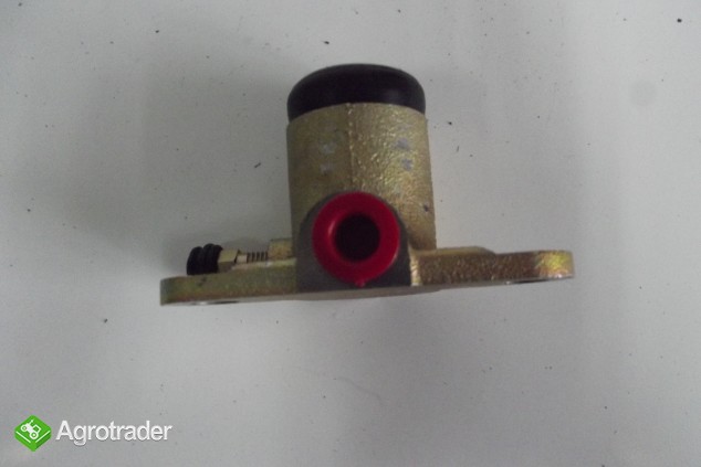 Cylinder hamulca lewy/prawy URSUS C 385 - zdjęcie 4