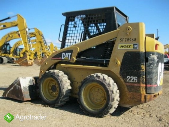 Caterpillar 226 - zdjęcie 2